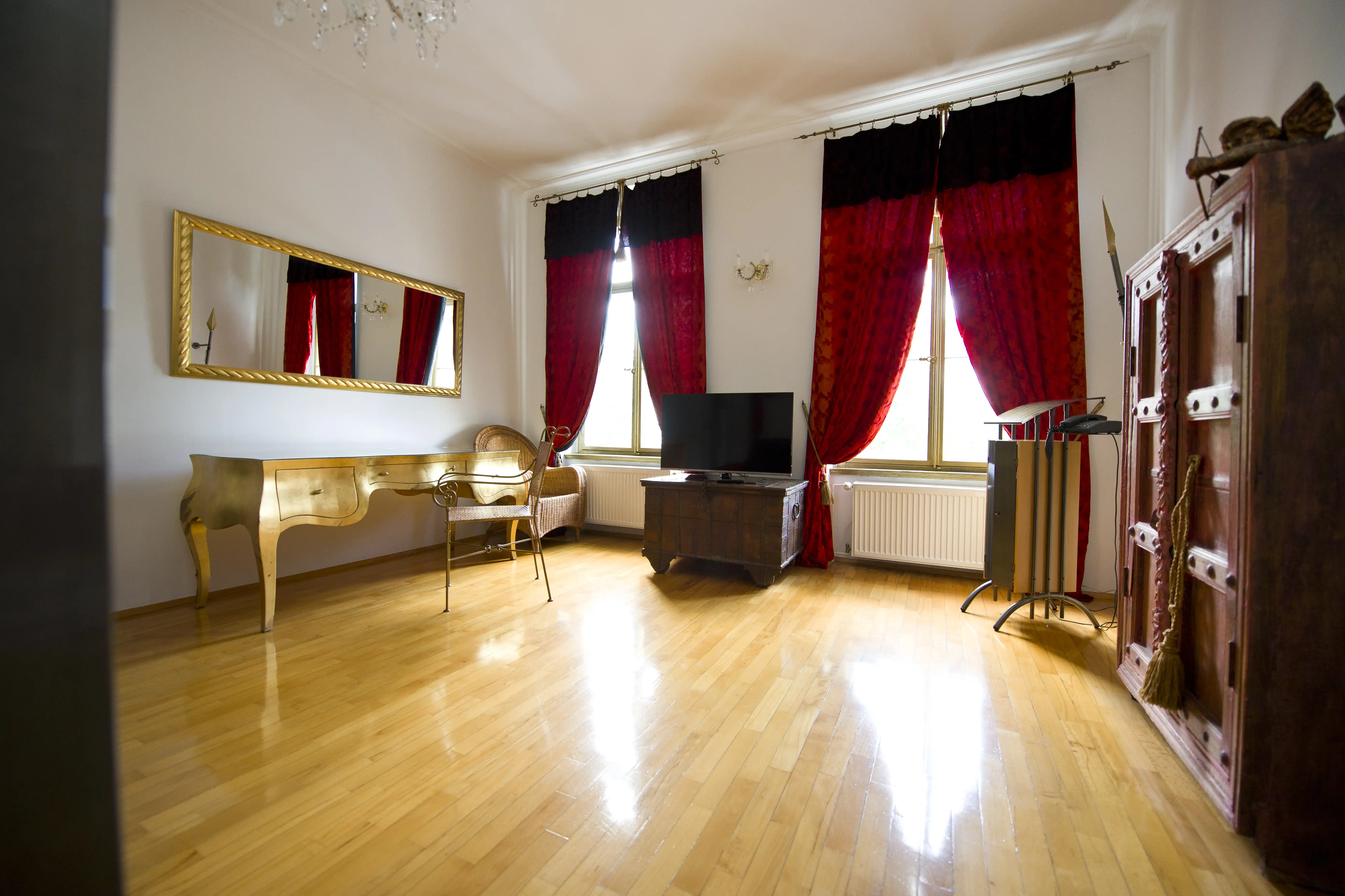 Apartment 22