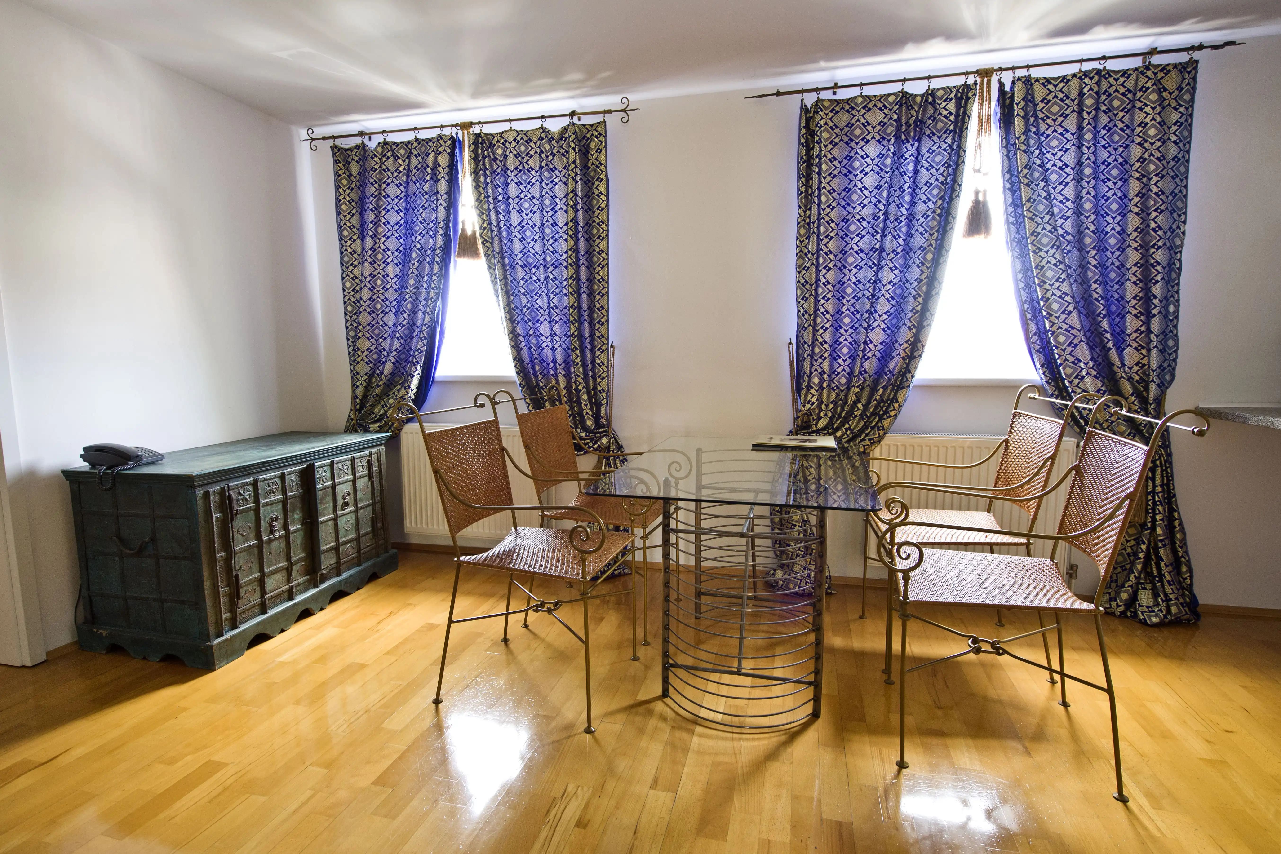 Apartment 42