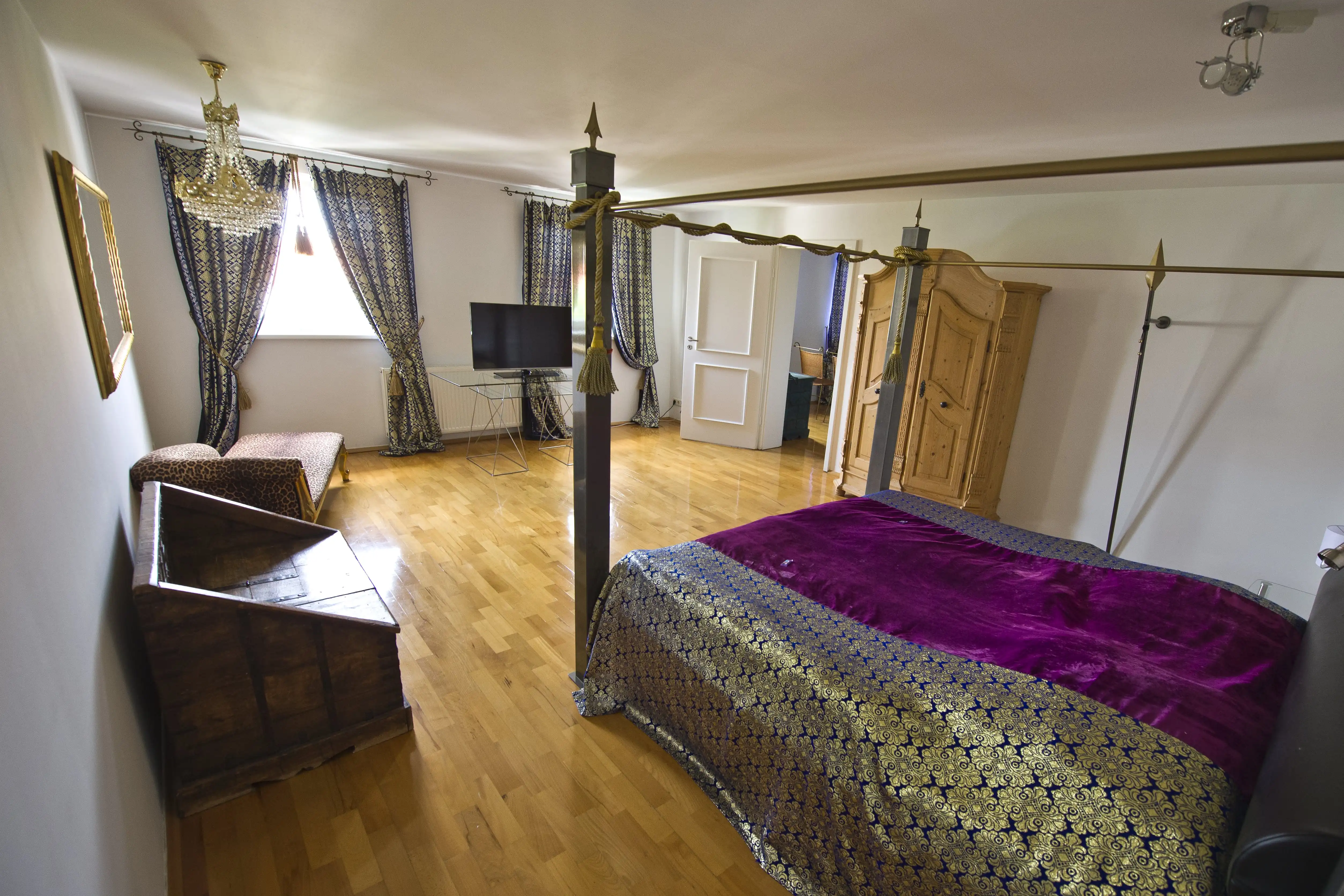 Apartment 42